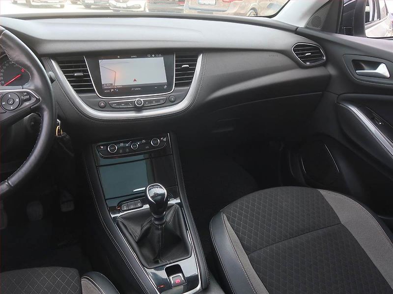 Opel Grandland X (2019) 1.2 Turbo, Serv.kniha, Kůže - fotka 8 z 15