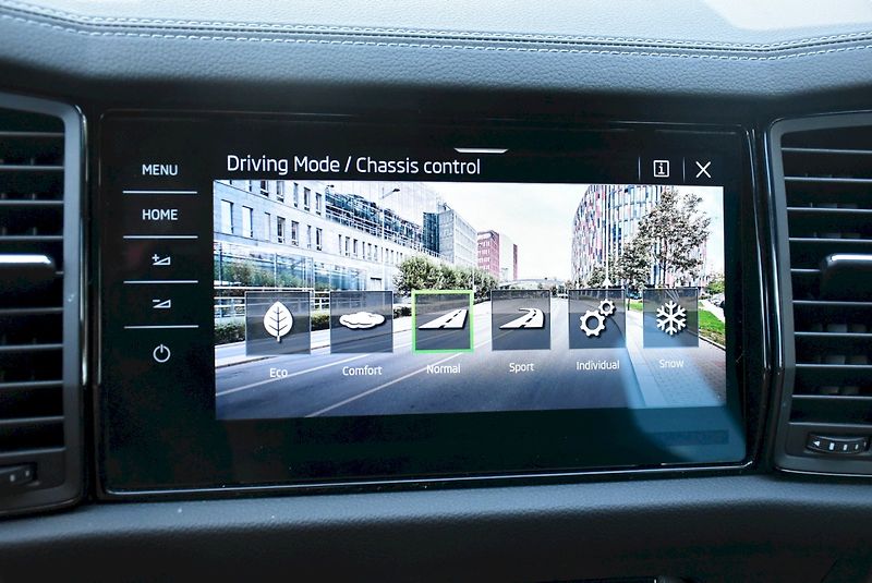 Škoda Kodiaq (2024) Sportline Plus 2.0 TDI 147kW 4 - fotka 14 z 35