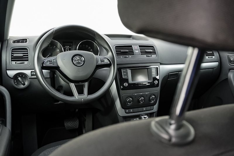 Škoda Yeti (2016) 1.2 TSi AUTOMAT - fotka 16 z 31