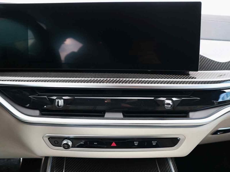 BMW X7 - fotka 8 z 10