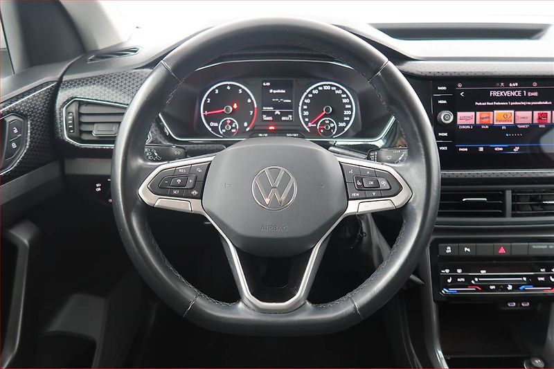 Volkswagen T-Cross (2022) R-Line 1.0 TSI, Tempomat - fotka 15 z 17