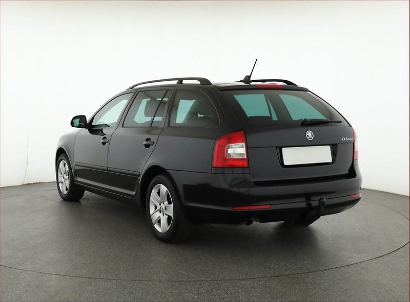 Škoda Octavia (2012) 1.2 TSI, Serv.kniha, Tempomat - fotka 4 z 17