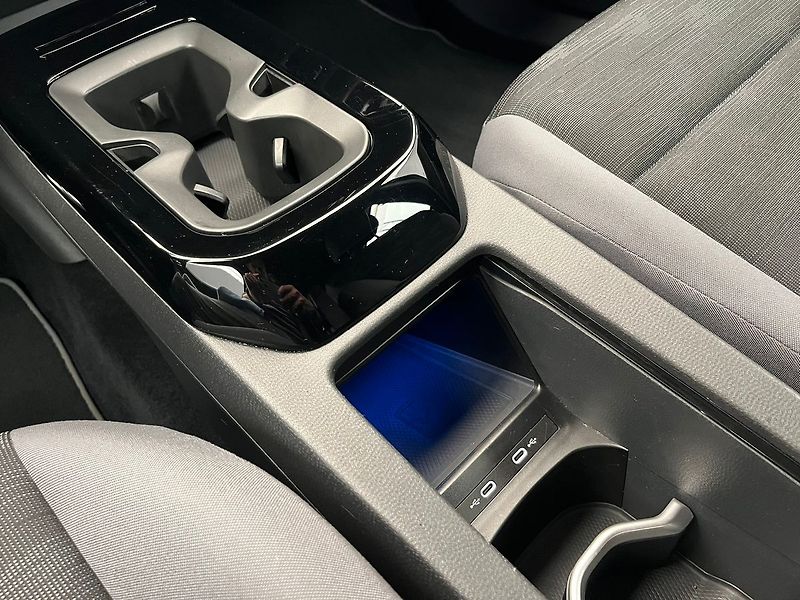 Volkswagen ID.4 150kW / SoH 95.0%  ZAMLUVENO - fotka 29 z 77