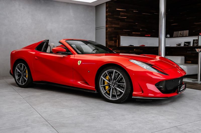Ferrari 812 GTS, lift, karbon, CZ - fotka 5 z 40