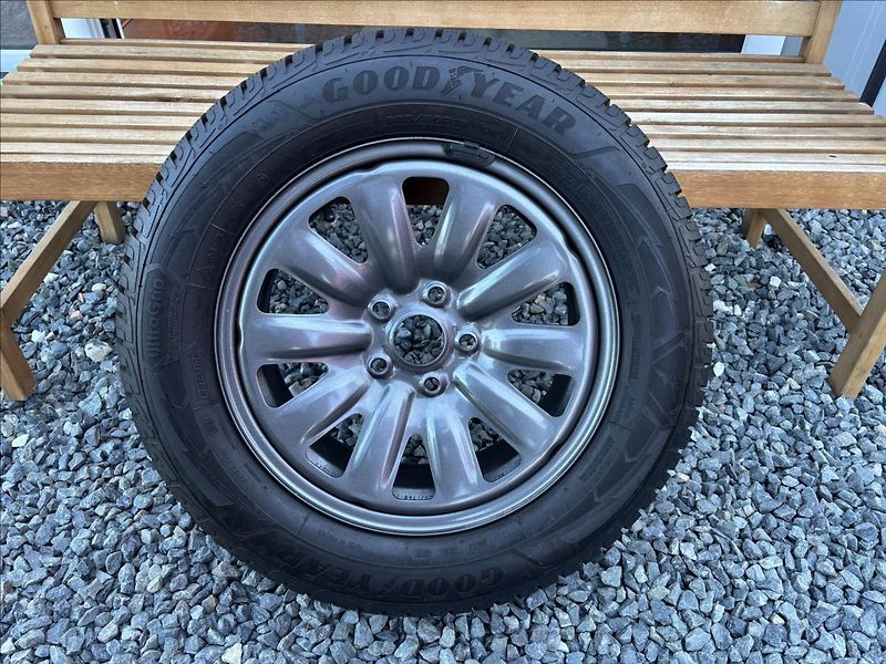Volkswagen Touran 1,5 TSi Maraton Edition 7.Míst - fotka 47 z 47