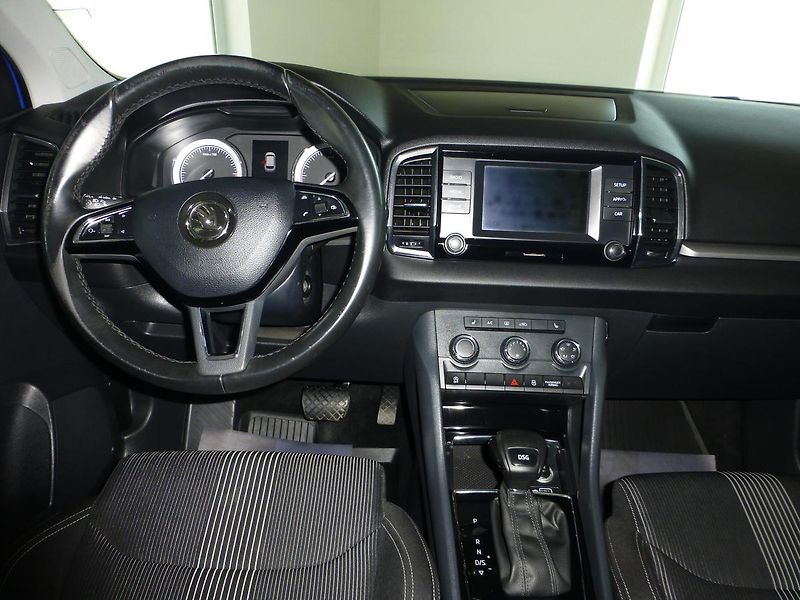 Škoda Karoq (2018) 1,6TDI*PARK.S**ALU***VYHŘ.SED. - fotka 16 z 23
