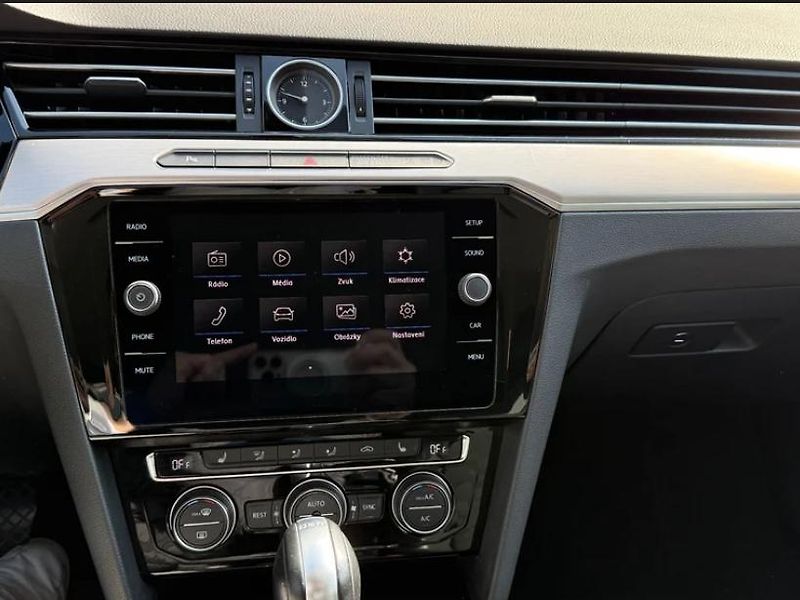 Volkswagen Passat - fotka 11 z 21