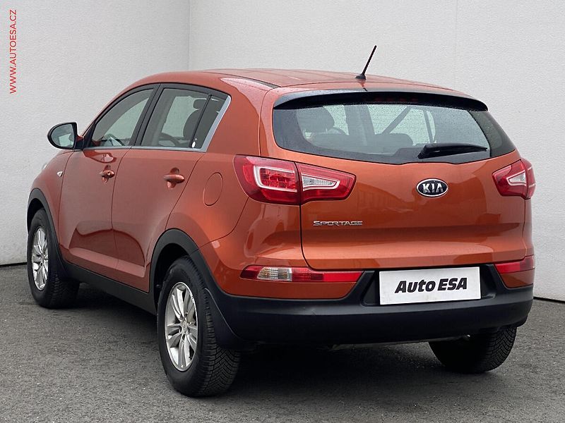 Kia Sportage (2012) 1.6 GDI, ČR, AC, el. výbava - fotka 6 z 13