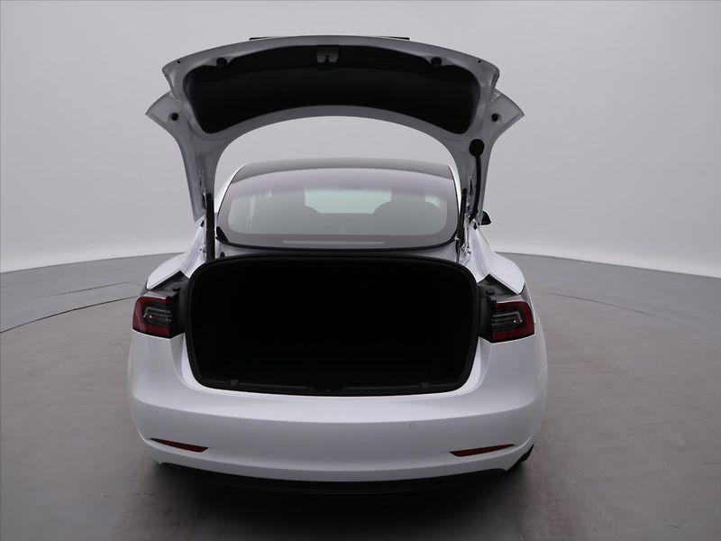 Tesla Model 3 Long Range 75kWh AWD sOH 90% - fotka 10 z 34
