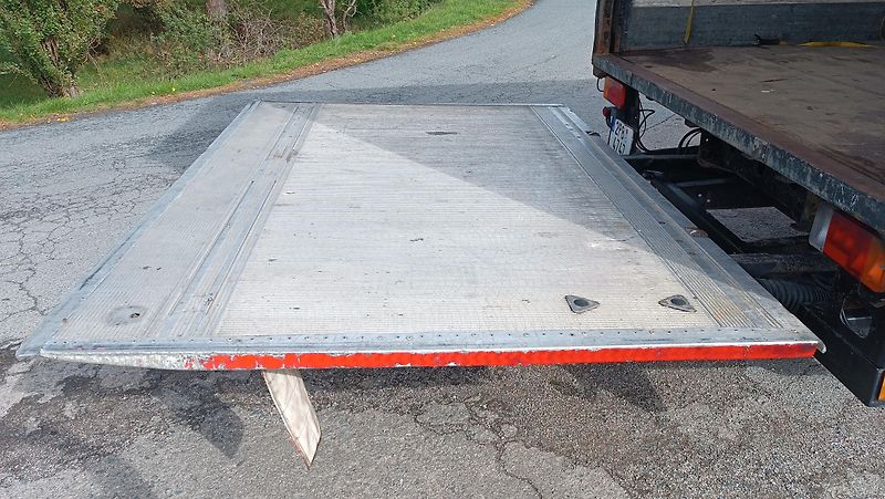 Iveco Eurocargo ML75E16 skříň, čelo - fotka 8 z 20
