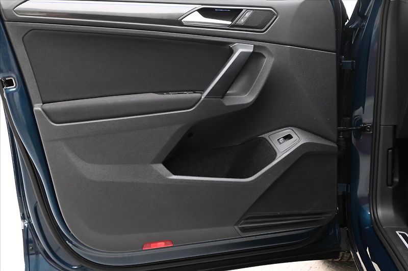 Volkswagen Tiguan 2,0 TDI 110 kW LIFE Záruka až - fotka 25 z 32
