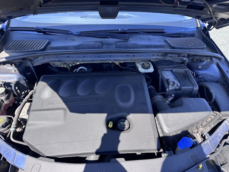 Ford Mondeo 2.0 TDCi, 103 kW, kombi - fotka 4 z 19