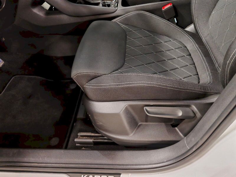 Škoda Karoq (2025) 2.0 TDI 110 kW DSG 4x4 Sportli - fotka 23 z 32