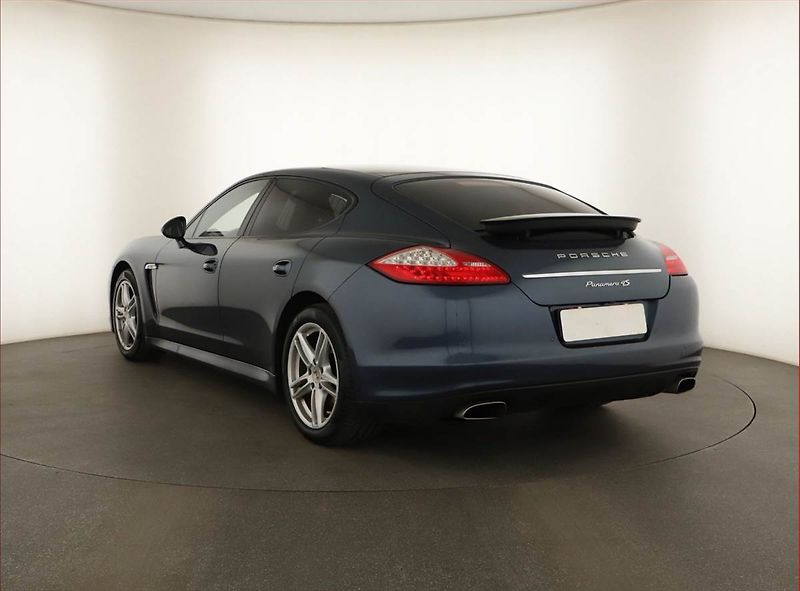 Porsche Panamera (2011) V6 - fotka 4 z 19
