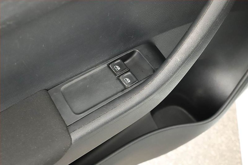 Škoda Fabia (2019) 1.0, ČR,1.maj, Park. senzory - fotka 9 z 10