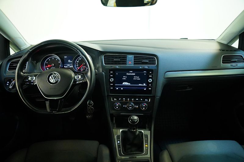Volkswagen Golf - fotka 5 z 29