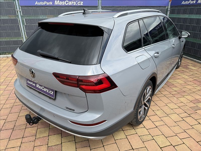Volkswagen Golf VIII 2.0 TDI Alltrack 4Motion/ - fotka 6 z 29