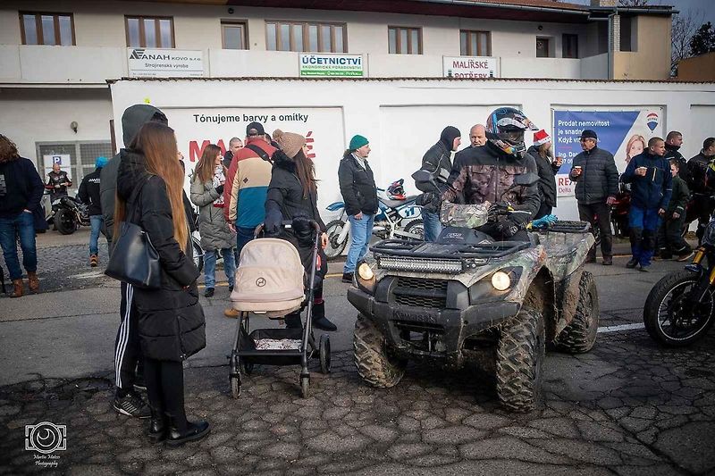 Vánočka 2024. Podívejte se, jak vypadal tradiční sraz motorkářů ve Slavkově.