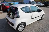 Citroën C1 (2012) 1,0i EL.OKNA ESP SERVO CENTRÁL - náhled 7