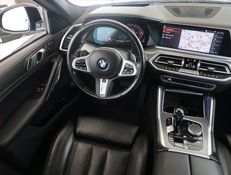 BMW X6 (2021) xDrive40d - fotka 7 z 15