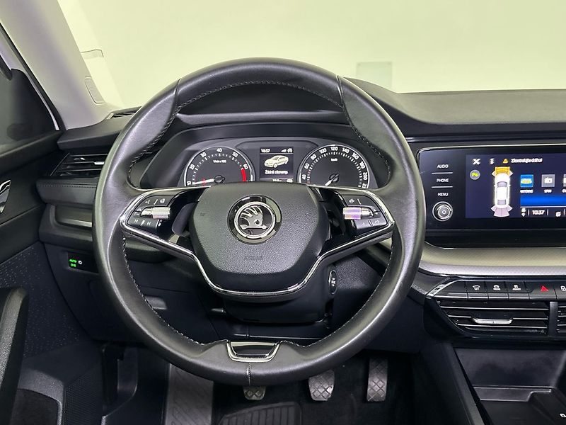 Škoda Octavia Ambition - fotka 18 z 28