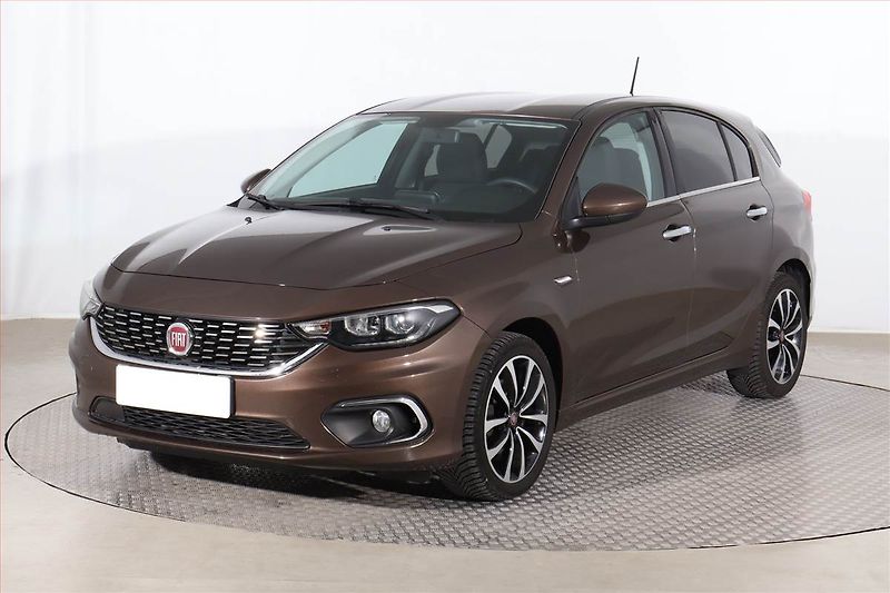 Fiat Tipo (2016) 1.4 T-Jet, Serv.kniha, Navi - fotka 2 z 23
