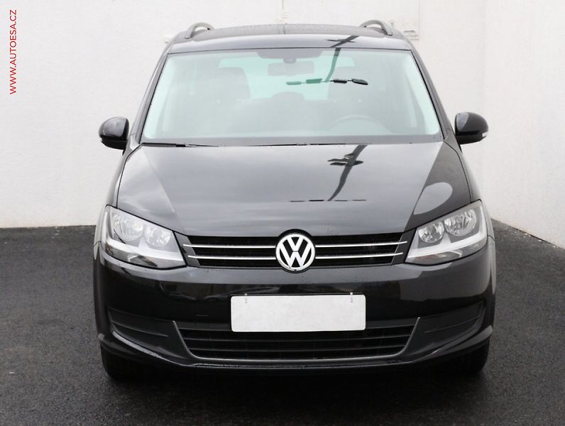 Volkswagen Sharan (2012) 2.0 TDi, Highline, DSG - fotka 2 z 3