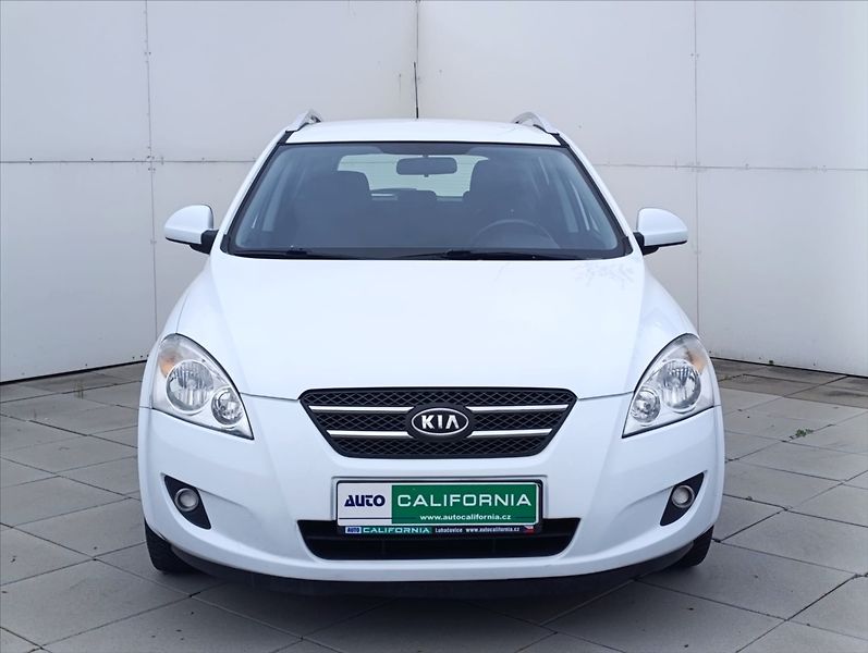 Kia Ceed 1,6 CVVT Aut. klimatizace ČR - fotka 3 z 28