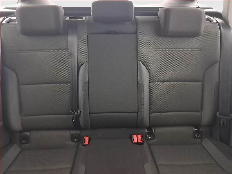 Volkswagen Golf (2018) 1.0 TSI, Tempomat - fotka 10 z 20