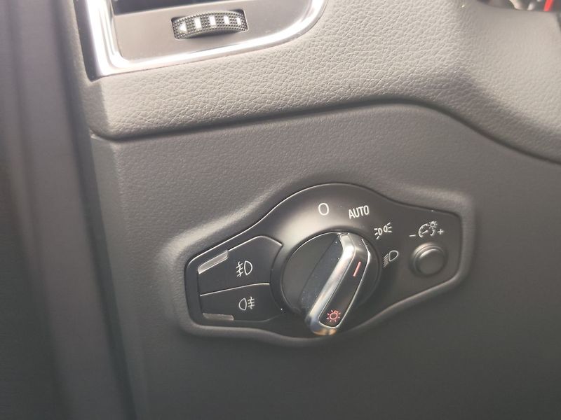 Audi Q5 2.0 TDi/125kW quattro - fotka 24 z 27