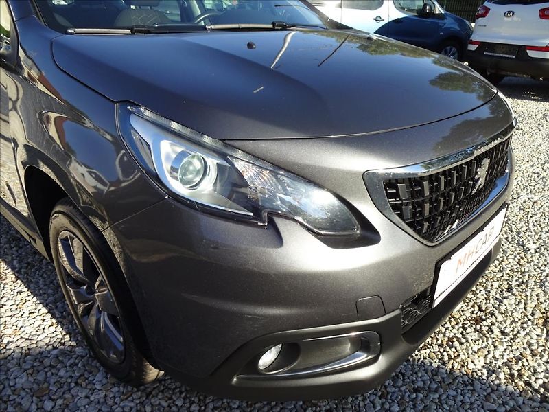 Peugeot 2008 1,2i 61kW - fotka 11 z 55