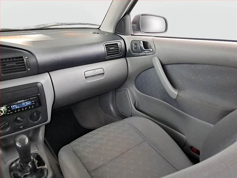 Škoda Octavia (2003) 1.9 SDI, slušný stav - fotka 8 z 13