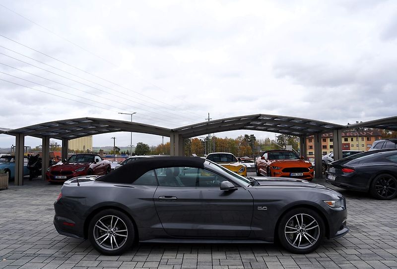 Ford Mustang GT 5.0 Premium /AT/kůže/440 PS - fotka 7 z 33
