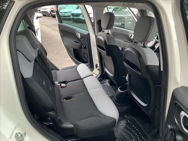 Fiat 500L 1,6 JTD,ČR - fotka 16 z 17