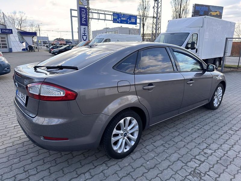 Ford Mondeo 1.6i 118 kW serviska - fotka 5 z 16