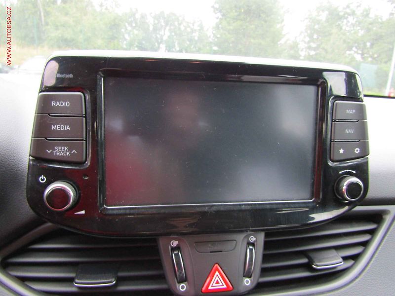 Hyundai i30 (2020) 2.0 i, serviska - fotka 17 z 20