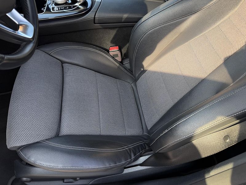 Mercedes-Benz Třídy E 220d 143 kw/AMG line - fotka 18 z 23