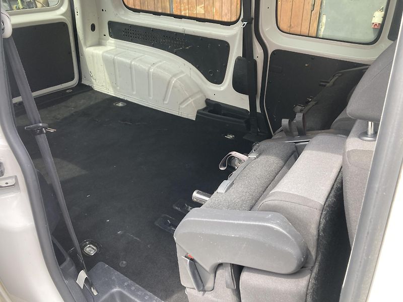 Volkswagen Caddy (2018) MAXI 2,0TDi EcoProfi -DPH - fotka 18 z 20