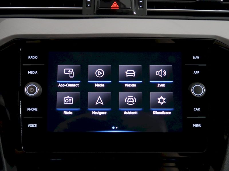 Volkswagen Passat (2023) BUSINESS PREMIUM 2.0TDI 90KW T - fotka 21 z 37
