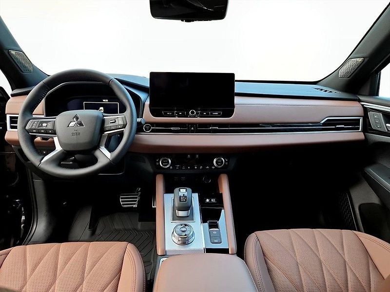 Mitsubishi Outlander (2025) 2.4 PHEV Instyle+ | 8 let záru - fotka 7 z 15