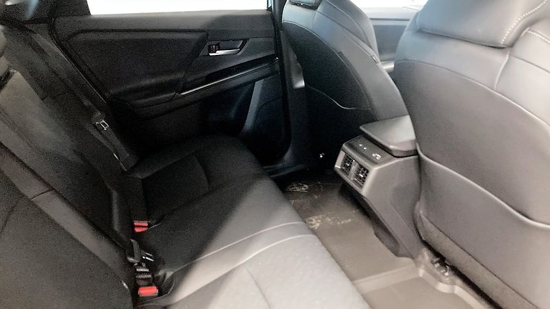 Subaru E-Outback 74.7 kWh AWD Executive H/K Ven - fotka 11 z 12