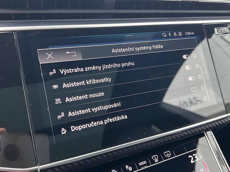 Audi Q8 55 TFSi QUATTRO S-LINE, TAŽNÉ - fotka 17 z 29