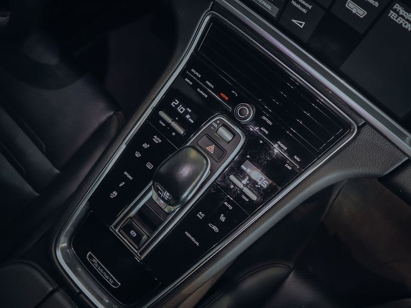 Porsche Panamera 4S Diesel 310 kW - fotka 28 z 38
