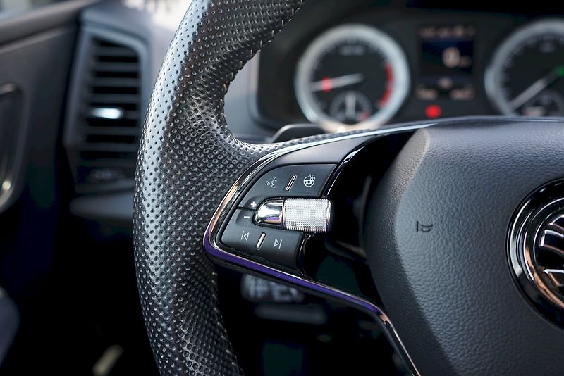 Škoda Karoq (2020) TSI 110 kW DSG Sportline - taž - fotka 22 z 28