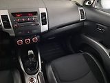 Mitsubishi Outlander (2013) 2.2 DI-D, 4X4, 7 míst - náhled 8
