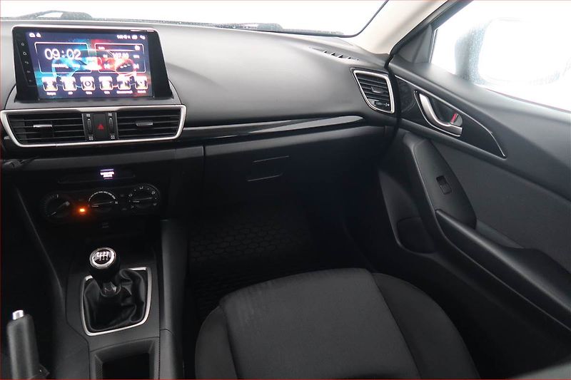 Mazda 3 (2014) 1.5 Skyactiv-G, Navi - fotka 8 z 17