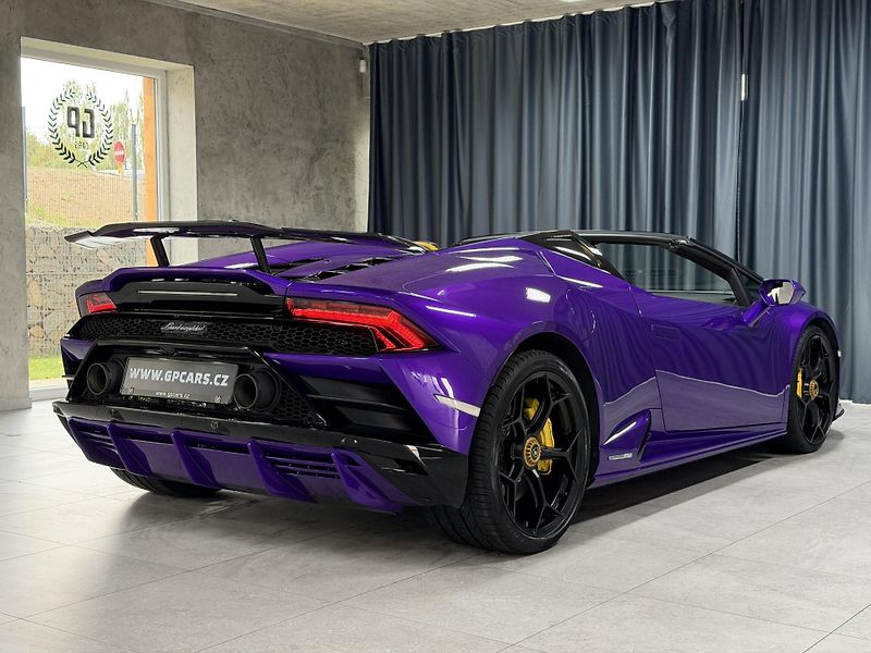 Lamborghini Huracán (2024) EVO SPYDER LIFT VIOLA PASIFAE - fotka 6 z 35