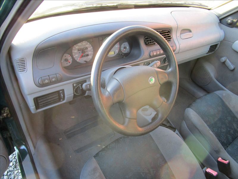 Škoda Felicia 1.3 LXi, EKO uhrazeno! - fotka 10 z 36