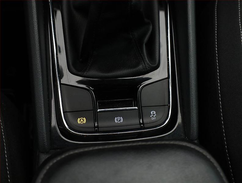 Škoda Karoq (2018) Ambition 2.0 TDI - fotka 12 z 19
