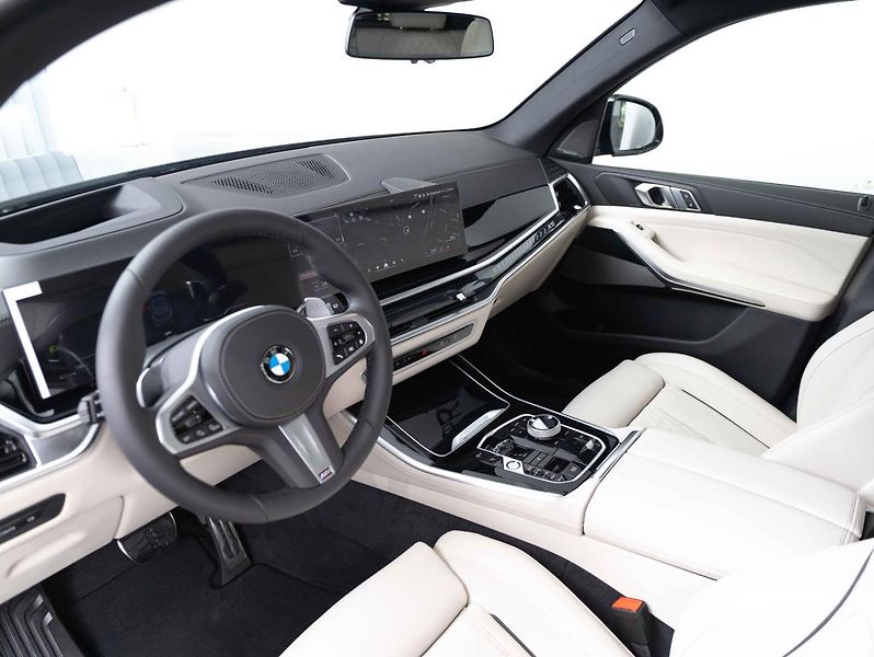 BMW X5 xDrive30d - fotka 5 z 7